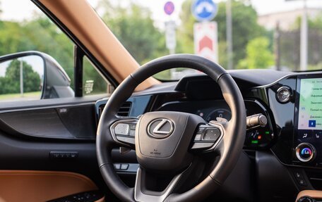 Lexus NX, 2023 год, 8 690 000 рублей, 13 фотография