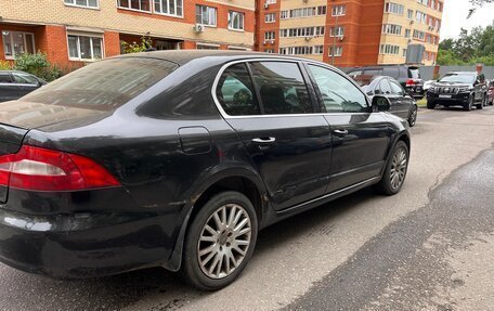 Skoda Superb III рестайлинг, 2010 год, 630 000 рублей, 3 фотография