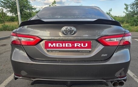 Toyota Camry, 2018 год, 1 600 000 рублей, 5 фотография