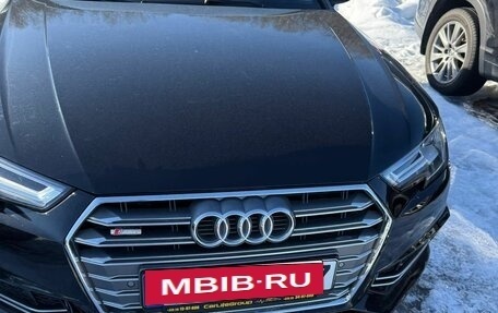Audi A4, 2018 год, 1 600 000 рублей, 1 фотография