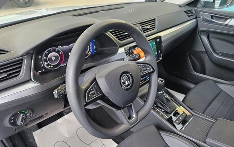 Skoda Superb III рестайлинг, 2025 год, 3 378 000 рублей, 12 фотография