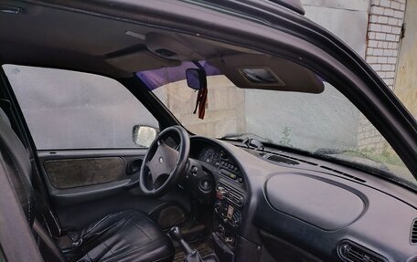 Chevrolet Niva I рестайлинг, 2003 год, 165 000 рублей, 7 фотография