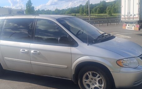Chrysler Town & Country IV, 2007 год, 825 000 рублей, 2 фотография