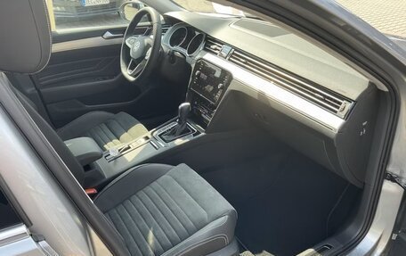 Volkswagen Passat B8 рестайлинг, 2022 год, 2 790 000 рублей, 6 фотография