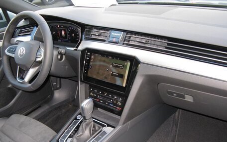 Volkswagen Passat B8 рестайлинг, 2023 год, 2 890 000 рублей, 3 фотография