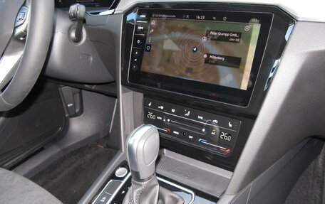 Volkswagen Passat B8 рестайлинг, 2023 год, 2 890 000 рублей, 7 фотография