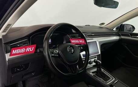 Volkswagen Passat B8 рестайлинг, 2018 год, 1 835 000 рублей, 10 фотография