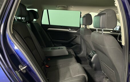 Volkswagen Passat B8 рестайлинг, 2018 год, 1 835 000 рублей, 25 фотография