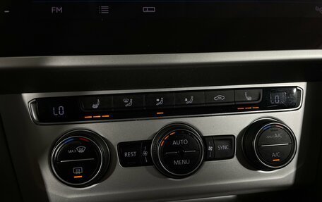 Volkswagen Passat B8 рестайлинг, 2018 год, 1 835 000 рублей, 18 фотография