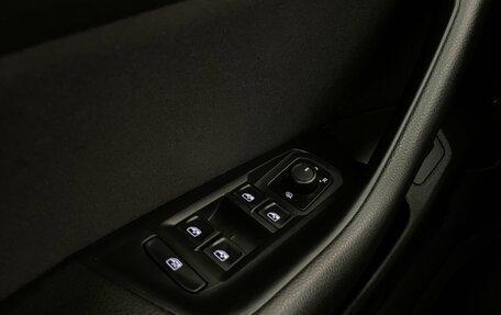 Volkswagen Passat B8 рестайлинг, 2018 год, 1 835 000 рублей, 22 фотография
