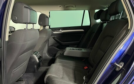 Volkswagen Passat B8 рестайлинг, 2018 год, 1 835 000 рублей, 24 фотография