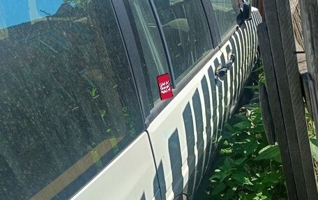 Nissan Prairie III, 1997 год, 100 000 рублей, 10 фотография