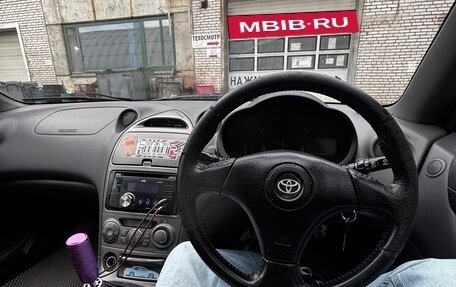 Toyota Celica VII рестайлинг, 2002 год, 380 000 рублей, 8 фотография