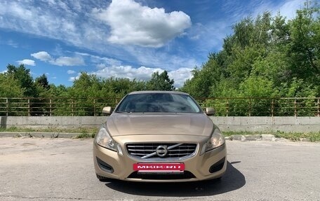 Volvo S60 III, 2012 год, 800 000 рублей, 2 фотография