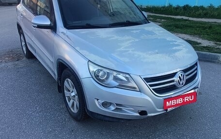 Volkswagen Tiguan I, 2010 год, 800 000 рублей, 2 фотография