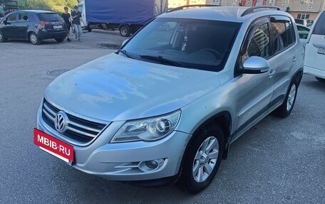 Volkswagen Tiguan I, 2010 год, 800 000 рублей, 3 фотография