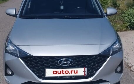 Hyundai Solaris II рестайлинг, 2021 год, 1 300 000 рублей, 1 фотография