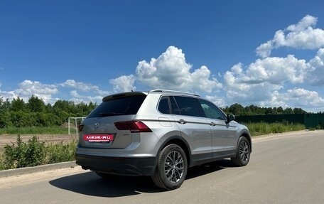 Volkswagen Tiguan II, 2019 год, 2 950 000 рублей, 3 фотография