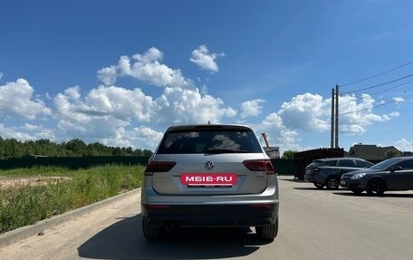Volkswagen Tiguan II, 2019 год, 2 950 000 рублей, 4 фотография