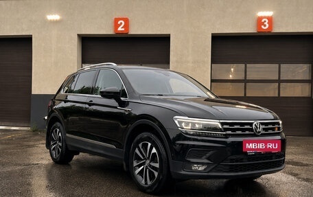 Volkswagen Tiguan II, 2019 год, 3 300 000 рублей, 2 фотография