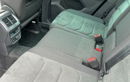 Volkswagen Tiguan II, 2019 год, 3 300 000 рублей, 15 фотография