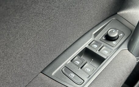 Volkswagen Tiguan II, 2019 год, 3 300 000 рублей, 12 фотография