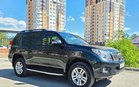 Toyota Land Cruiser Prado 150 рестайлинг 2, 2009 год, 2 650 000 рублей, 9 фотография