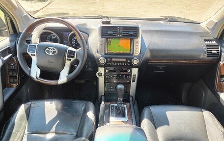 Toyota Land Cruiser Prado 150 рестайлинг 2, 2009 год, 2 650 000 рублей, 14 фотография