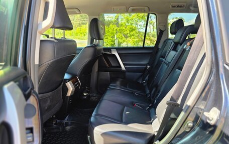 Toyota Land Cruiser Prado 150 рестайлинг 2, 2009 год, 2 650 000 рублей, 13 фотография