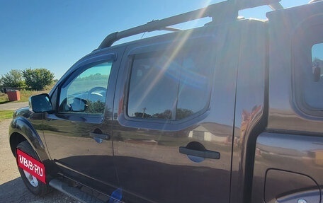 Nissan Navara (Frontier), 2010 год, 1 500 000 рублей, 2 фотография