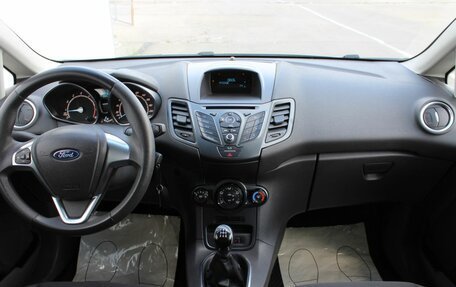 Ford Fiesta, 2015 год, 830 000 рублей, 16 фотография