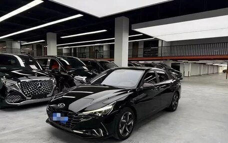 Hyundai Elantra, 2023 год, 950 000 рублей, 1 фотография