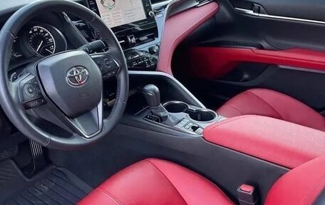 Toyota Camry, 2021 год, 2 700 000 рублей, 5 фотография