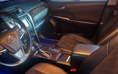 Toyota Camry, 2017 год, 1 990 000 рублей, 11 фотография