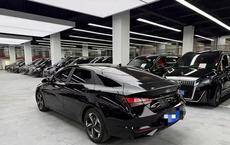 Hyundai Elantra, 2023 год, 950 000 рублей, 6 фотография
