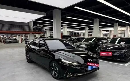 Hyundai Elantra, 2023 год, 950 000 рублей, 3 фотография
