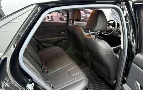 Hyundai Elantra, 2023 год, 950 000 рублей, 15 фотография