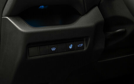 Toyota RAV4, 2019 год, 3 090 000 рублей, 19 фотография