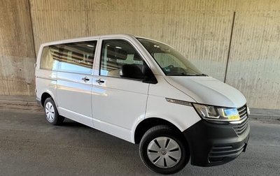 Volkswagen Caravelle T6 рестайлинг, 2022 год, 2 950 000 рублей, 1 фотография