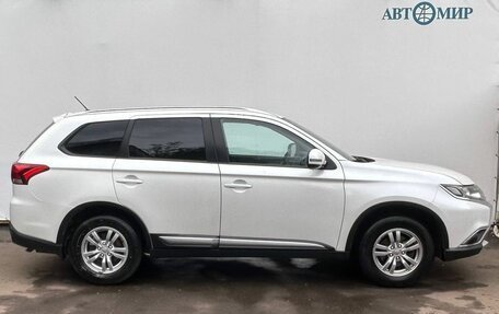 Mitsubishi Outlander III рестайлинг 3, 2016 год, 2 010 000 рублей, 4 фотография