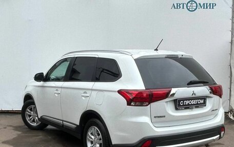 Mitsubishi Outlander III рестайлинг 3, 2016 год, 2 010 000 рублей, 6 фотография