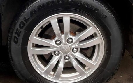 Mitsubishi Outlander III рестайлинг 3, 2016 год, 2 010 000 рублей, 13 фотография