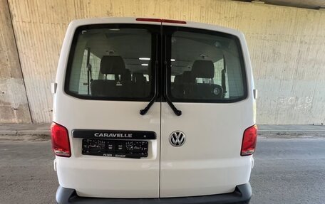 Volkswagen Caravelle T6 рестайлинг, 2022 год, 2 950 000 рублей, 8 фотография