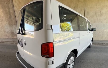 Volkswagen Caravelle T6 рестайлинг, 2022 год, 2 950 000 рублей, 4 фотография