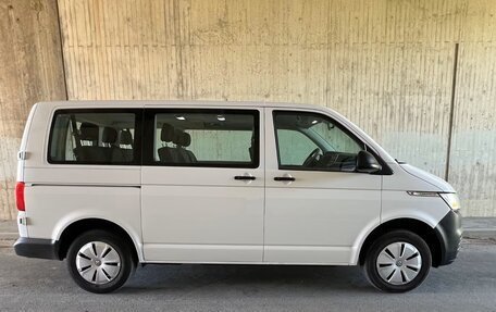 Volkswagen Caravelle T6 рестайлинг, 2022 год, 2 950 000 рублей, 5 фотография
