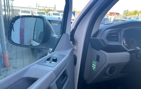 Volkswagen Caravelle T6 рестайлинг, 2022 год, 2 950 000 рублей, 10 фотография