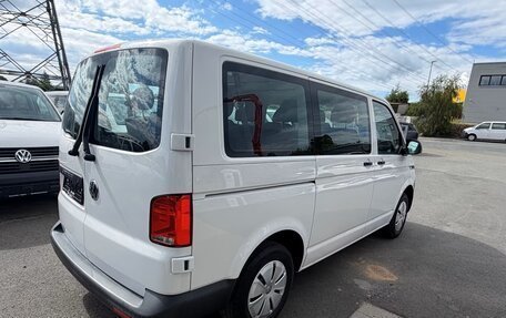 Volkswagen Caravelle T6 рестайлинг, 2022 год, 2 930 000 рублей, 3 фотография