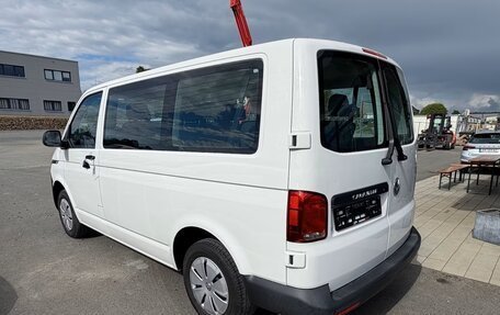 Volkswagen Caravelle T6 рестайлинг, 2022 год, 2 930 000 рублей, 4 фотография