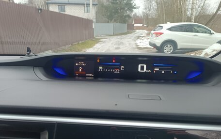 Honda Stepwgn IV, 2016 год, 2 000 000 рублей, 3 фотография