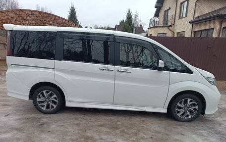 Honda Stepwgn IV, 2016 год, 2 000 000 рублей, 8 фотография